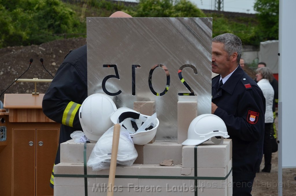 Erster Spatenstich Neues Feuerwehrzentrum Koeln Kalk Gummersbacherstr P139.JPG - Miklos Laubert